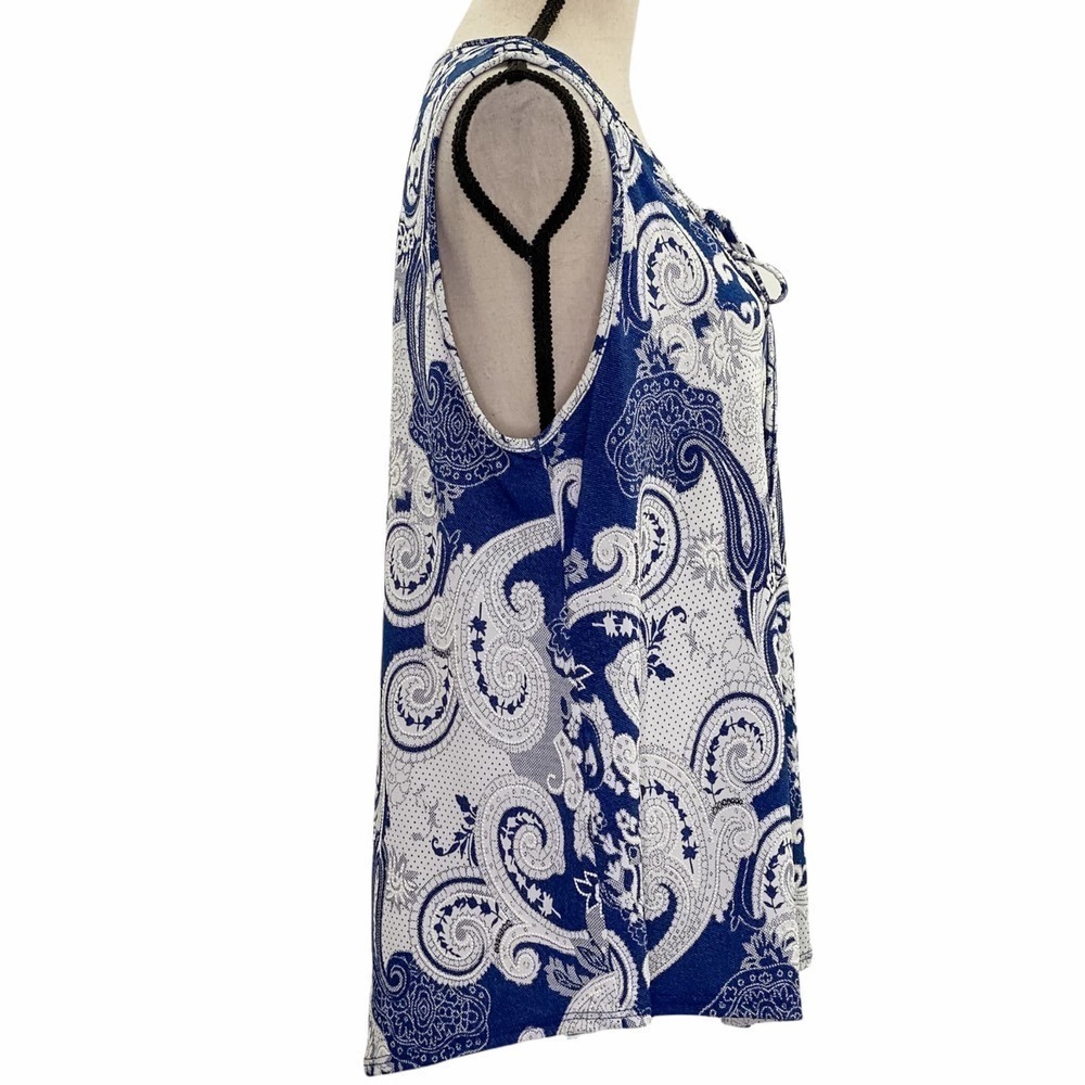 Sjs Blue & White Paisley Keyhole Sleeveless Blouse - Picture 4 of 11